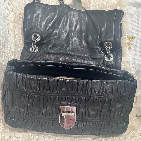 Authentic PRADA Gaufre leather Double Chain bag - Picture 4 of 16